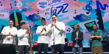 Menteri Pemuda dan Olahraga Republik Indonesia (Menpora RI) Dito Ariotedjo memberikan apresiasi terhadap acara Ramadan Jazz Festival ke-13 di Plataran Masjid Cut Meutia, Menteng, Jakarta, Jumat (29/3). (foto:egan/kemenpora.go.id)