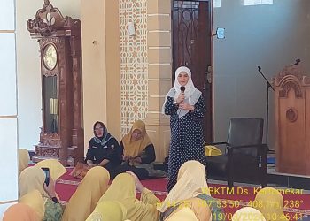 Jajaran forkopimcam Tanjungkerta Kabupaten Sumedang menghadiri safari dakwah keliling Ustadzah Astri Ivo, Selasa (19/3/2024).
