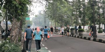 Pemerintah Kota (Pemkot) Bandung kembali menggelar Car Free Day (CFD) di Jalan Ir. H. Juanda dan Buahbatu, Minggu 3 Maret 2024. Warga menyambut antusias digelarnya kembali CFD setelah libur Natal dan Tahun Baru 2024 lalu.