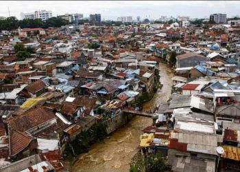 Aliran Sungai Cikapundung, yang menyeret tiga orang santri Pondok Pesantren (Ponpes) Nurul Huda, Rancabentang, Kota Bandung. Dua santri sudah berhasil ditemukan meninggal dunia, sementara seorang lagi bernama M. Rizky (15), masih dinyatakan hilang hingga upaya pencarian oleh Tim SAR resmi dihentikan.(Foto: Istimewa)