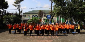 Pj Bupati Garut pimpin apel pagi di Halaman Kantor Badan Penanggulangan Bencana Daerah (BPBD) Garut Kamis (28/3/2024). Dalam arahannya, Penjabat Bupati Garut, Barnas Adjidin, menyatakan Kabupaten Garut sebagai salah satu daerah dengan potensi bencana tinggi.