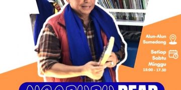 Dinas Arsip dan Perpustakaan (Disarpus) Kabupaten Sumedang meluncurkan program Ngabuburead di sekitaran Alun alun Sumedang.