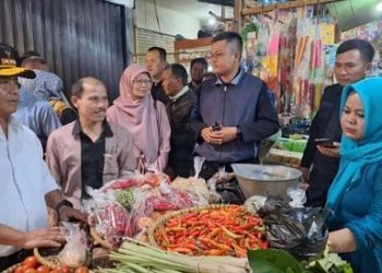 Pemerintah Kabupaten Sumedang fokus dalam penanganan inflasi daerah. Untuk pengendalian inflasi daerah digelar Rakor Teknis Harmonisasi atas Hasil Evaluasi, Fasilitasi dan Verifikasi Raperda dengan tema "Penyusunan Kebijakan dalam Mengatasi Inflasi Daerah" secara virtual, Kamis (29/02/2024).