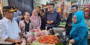 Pemerintah Kabupaten Sumedang fokus dalam penanganan inflasi daerah. Untuk pengendalian inflasi daerah digelar Rakor Teknis Harmonisasi atas Hasil Evaluasi, Fasilitasi dan Verifikasi Raperda dengan tema "Penyusunan Kebijakan dalam Mengatasi Inflasi Daerah" secara virtual, Kamis (29/02/2024).