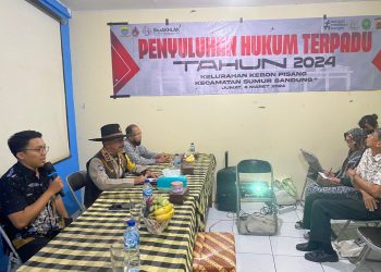 Dalam rangka meningkatkan kesadaran hukum masyarakat demi terwujudnya kondisi Keluarga atau Kelurahan Sadar Hukum (Kadarkum), Pemerintah Kota (Pemkot) Bandung menggelar kegiatan Penyuluhan Hukum Terpadu (Luhkumdu) di sejumlah kelurahan.