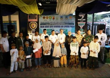 Bazar UMKM di Terminal Tipe A Guntur Garut diapresiasi Penjabat (Pj) Bupati Garut, Barnas Adjidin. Pada bazar itu juga terdapat Informasi dan Layanan Publik di terminal itu.