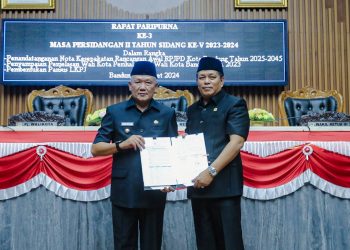 Pemerintah Kota (Pemkot) Bandung menerima sebanyak 63 penghargaan sepanjang tahun 2023 lalu. Penghargaan tersebut terdiri dari 37 penghargaan tingkat nasional dan 26 penghargaan tingkat provinsi.