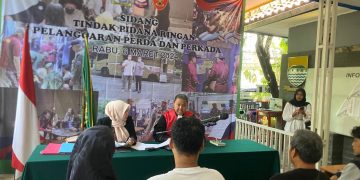 Sebanyak 19 orang yang terjaring razia menjalani sidang tindak pidana ringan (Tipiring) di Kantor Kecamatan Panyileukan pada Rabu,6 Maret 2024.