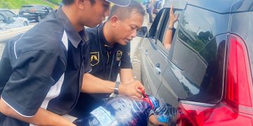 PT Jasamarga Related Business (JMRB), selaku kelompok usaha PT Jasa Marga (Persero) Tbk, berkomitmen untuk menyukseskan arus balik Lebaran 2024. Salah satunya, dengan menyediakan distribusi bensin kemasan bagi pengendara yang mogok di jalan tol.