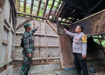 Gempa Garut rusak dapur semi permanen di Dusun Bojong RT 05 RW 02 Kelurahan Situbatu Kecamatan Banjar Kota Banjar Jawa Barat.