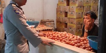 Harga kepokmas di Pasar Desa Ciparay Selasa (23/4/2024) berdasarkan laporan Satgas Pangan Polda Jabar.