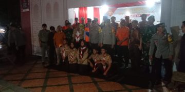 Kapolda Jabar cek pospam Alun-alun Kota Banjar Kamis malam (5/4/2024) pukul 20.30 WIB. Pengecekan dan kunjungan itu dalam rangka membangun kesiapan pengamanan pada Operasi Ketupat Lodaya 2024 di Jawa Barat.