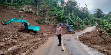 Longsor di Selajambe Kabupaten Kuningan