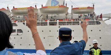 Menhub lepas mudik gratis kapal laut di Pelabuhan Tanjung Priok, Jakarta (5/4/2024).
