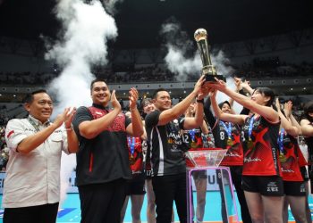 Menteri Pemuda dan Olahraga Republik Indonesia (Menpora RI) Dito Ariotedjo bersyukur pertandingan Red Sparks kontra Indonesia All Star berjalan sukses dan disambut antusias masyarakat di Indonesia Arena, Jakarta, Sabtu (20/4). (foto:herry/kemenpora.go.id)