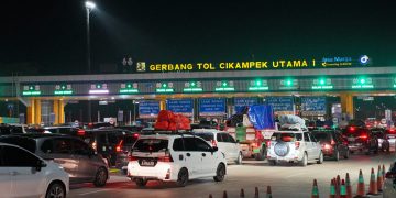 Rekayasa lalu lintas One Way diberlakukan Jumat (05/04), sejak pukul 21.50 WIB dari KM 72 Cikampek (Jalan Tol Cipali) s.d KM 414 Gerbang Tol (GT) Kalikangkung Jalan Tol Batang-Semarang.