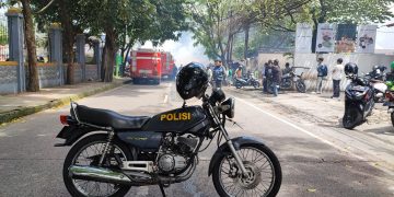 kebakaran diduga pembakaran ayam bakar di Warung Nasi Padang Jl. Kliningan No. D 93 Kel. Turangga Kec. Lengkong Kota Bandung, Rabu 17 April 2024 Jam 12.10 WIB.