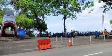 Polisi masih antisipasi pengunjung kawasan wisata Pantai Batuhiu Pangandaran di hari terakhir cuti Lebaran 2024, Senin (15/4/2024).