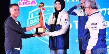 Penjabat (Pj.) Gubernur Jawa Barat Bey Machmudin melepas Bandung bjb Tandamata untuk berkompetisi pada Proliga 2024 di Menara bjb Naripan, Kota Bandung, Minggu (21/4/2024).