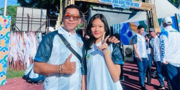 Seperti dikutip KONI Jabar, atlet layar Jawa Barat Sujatmiko (56) akan tampil bersama anaknya Mitha Raya Siswanti (14) yang terjun ke cabang olahraga layar.