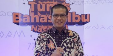 Bupati mengungkapkan pentingnya bahasa daerah sebagai bahasa ibu menjadi bagian integral dari persiapan menuju Indonesia Emas 2045.  (FOTO: HUmas Kabupaten Bandung)