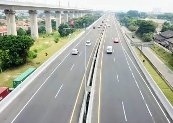 Uji sampel beton jalan tol layang Cikampek