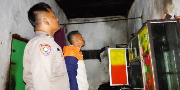 Kebakaran timpa rumah di Mangkubumi Kota Tasikmalaya, tepatnya di Kampung Sudimara RT 002/008 Kelurahan Karikil Kecamatan Mangkubumi Kota Tasikmalaya.