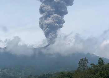 Gunung Marapi Sumbar kembali Meletus Kamis (30/5) pukul 13.04 WIB.