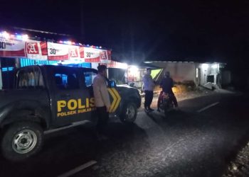 Polsek Sukarame Polres Tasikmalaya patroli kamtibmas malam Minggu ke sejumlah kawasan.