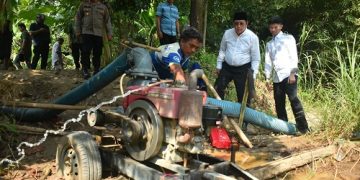 Pj. Bupati Sumedang Yudia Ramli menyebut pompanisasi sebagai solusu alternatif atas kekeringan dan gagal panen di Kecamatan Ujungjaya pada masa tanam kedua.
