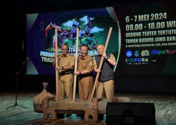 Sekda Jabar buka festival olahraga tradisional di di Gedung Teater Tertutup, Taman Budaya Jabar, Kota Bandung, Senin (6/5/2024).