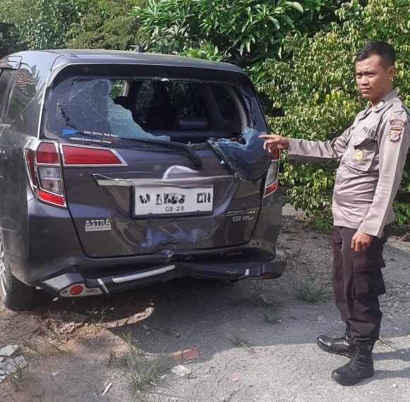 Tabrakan antara motor Yamaha Jupiter Mx dengan Daihatsu Sigra pada Jumat 3 Mei sekitar pukul 06.30 WIB.