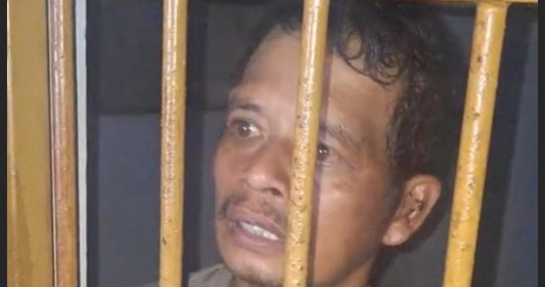 Tarsum (41), belum bisa dimintai keterangan terkait alasan membunuh dan memutilasi Istrinya Yanti (40), di jalan Dusun Sindangjaya, Desa Cisontrol, Kecamatan Rancah, Kabupaten Ciamis.(Foto:Istimewa).