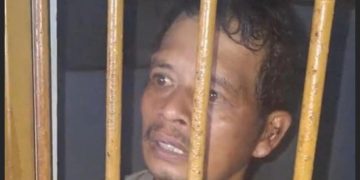 Tarsum (41), belum bisa dimintai keterangan terkait alasan membunuh dan memutilasi Istrinya Yanti (40), di jalan Dusun Sindangjaya, Desa Cisontrol, Kecamatan Rancah, Kabupaten Ciamis.(Foto:Istimewa).