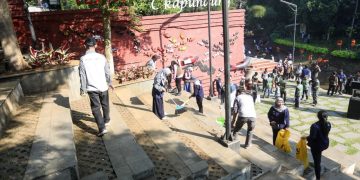 Teras Cikapundung disapu 300 orang