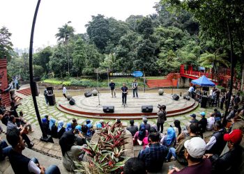 Teras Cikapundung tampil segar kembali menjadi kawasan wisata setelah Pemerintah Kota (Pemkot) Bandung menggulirkan Gemericik (Gelaran Mengekspresikan Rindu Cikapundung), Sabtu 25 Mei 2024.