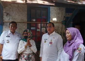 Warga Sumedang miskin ekstrem nonproduktif diberikan bantuan bekal hidup, kata Pj kata Bupati Sumedang Yudia Ramli Rabu (8/5/2024).