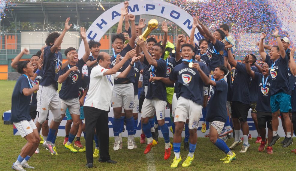 Adhyaksa Farmel FC sukses menjadi kampiun di gelaran Liga 3 2023/2024, usai mengalahkan Persibo Bojonegoro dengan skor tipis 3-2 pada laga final yang berlangsung di Stadion Mini Cibinong, Jumat (7/6).