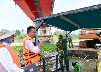 Sampah Citarum susah dibersihkan karena sejumlah kendala, kata Penjabat Gubernur Jawa Barat Bey Machmudin.