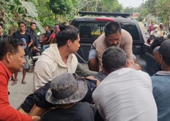 Evakuasi korban kecelakaan tabrakan sepeda motor di Jalan Raya Pangandaran-Banjar, Senin (03/06/2024).(Foto:Istimewa)