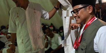 Wakil Ketua DPR RI Abdul Muhaimin Iskandar saat meninjau kondisi tenda jemaah haji Indonesia di Mina. Foto: Singgih/vel