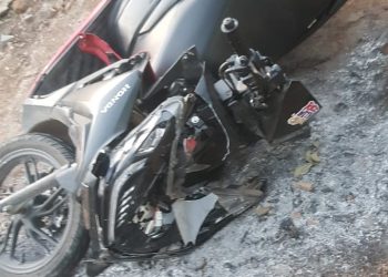 Kecelakaan di Cirebon, motor tabrak bagian belakang mobil. Peristiwa itu terjadi di Senin 17 Juni 2024 sekitar Pukul 17.00 WIB di Desa Pelayangan Kecamatan Gebang Kabupaten Cirebon.