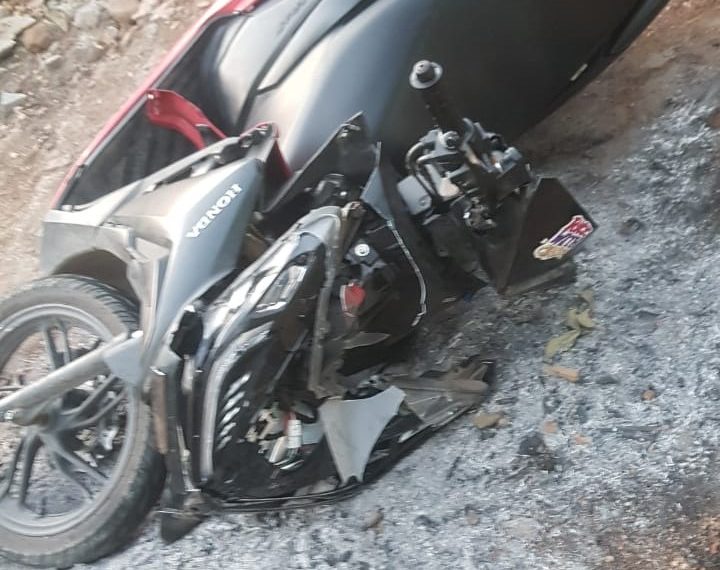 Kecelakaan di Cirebon, motor tabrak bagian belakang mobil. Peristiwa itu terjadi di Senin 17 Juni 2024 sekitar Pukul 17.00 WIB di Desa Pelayangan Kecamatan Gebang Kabupaten Cirebon.