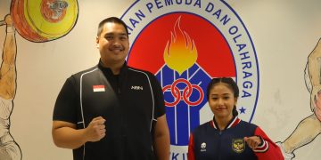 Menteri Pemuda dan Olahraga (Menpora) RI Dito Ariotedjo menerima kedatangan pesenam dan atlet gimnastik Indonesia Rifda Irfanaluthfi di Lantai 10 Graha Kemenpora, Jalan Gerbang Pemuda Nomor 3 Senayan, Rabu (12/6) sore. (foto:andre/kemenpora.go.id)