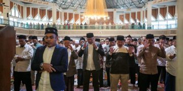 Pesan Pj Wali Kota Bandung di Hari Raya Iduladha berharap warga Kota Bandung khususnya umat muslim dapat meneladani Nabi Ibrahim AS. Warga Kota Bandung harus ikhlas dan sabar.