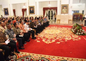 Presiden Joko Widodo (Jokowi) Memberikan Sambutan dan Membuka Rakornas Pengendalian Inflasi 2024 dan TPID Award di Istana Negara, Jakarta, Jumat (14/06/2024). (Foto: Humas Setkab/Rahmat)