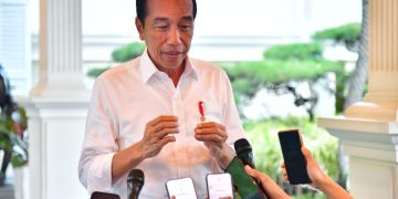 Presiden Jokowi memberikan keterangan pers di Istana Merdeka, Jakarta, pada Rabu (12/06/2024). (Foto: BPMI Setpres/Vico) Read more: https://setkab.go.id/presiden-jokowi-ajak-masyarakat-bersatu-berantas-judi-online/