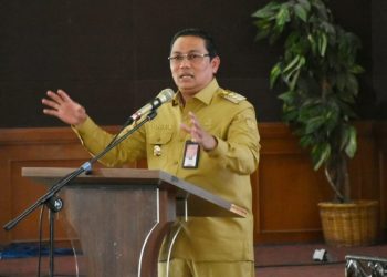 Pj Bupati Sumedang Yudia Ramli membuka Kick Off Pendampingan UMKM Naik Kelas Tahun 2024 di Aula Tampomas, Selasa (4/6/2024)