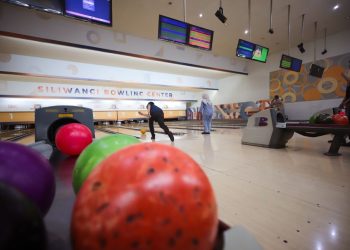 Siliwangi Bowling Center hadir di Kota Bandung. Tempat ini menjadi salah satu pilihan yang populer bagi para pecinta boling di Bandung.