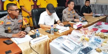 Kepolisian Daerah (Polda) Jawa Barat (Jabar) dan Kepolisian Resor (Polres) Ciamis, berhasil mengungkap kasus judi online yang dilakukan seorang pria di Kabupaten Ciamis, Jawa Barat.